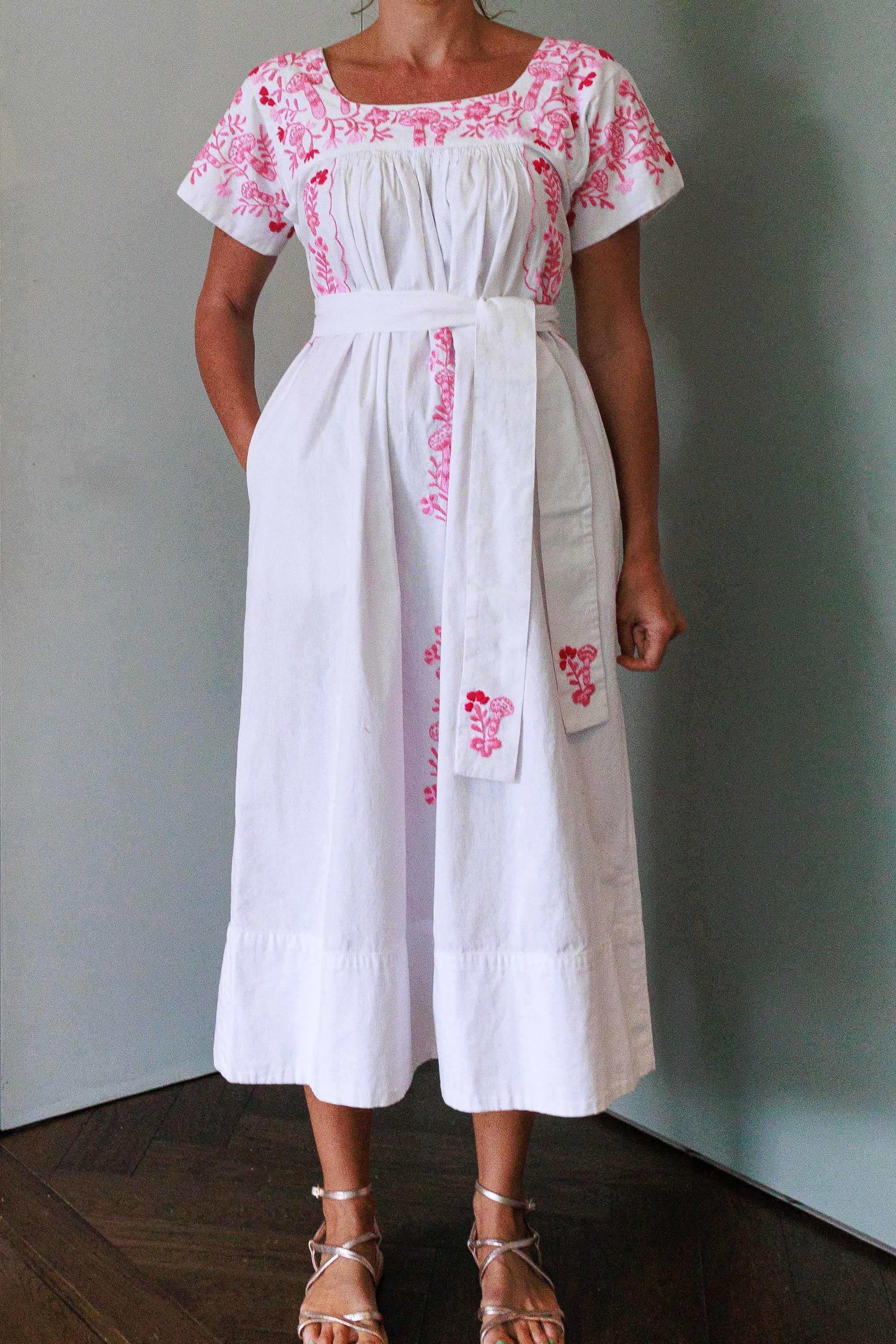 Mexican Embroidered Kaftan Dress - White with pink arifahstudio Mexican Embroidered Kaftan Dress - White with pink arifahstudio