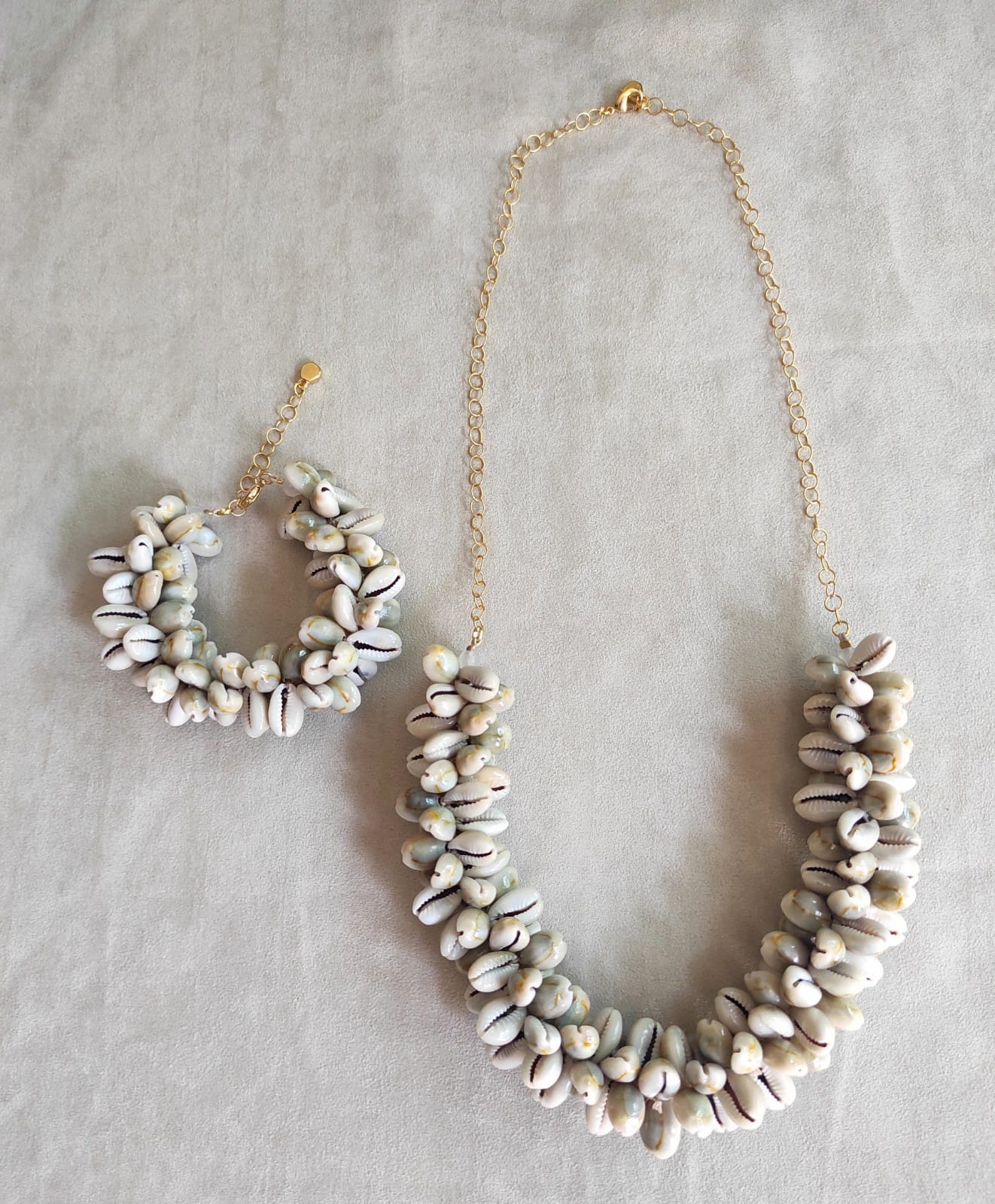 Shell cluster necklace
